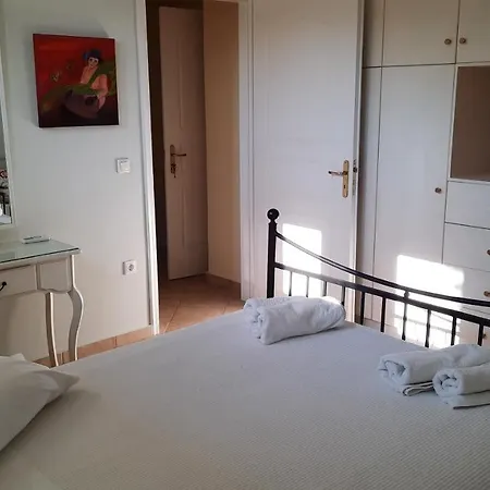 فيلة Alekos Houses-mitis Lépedha