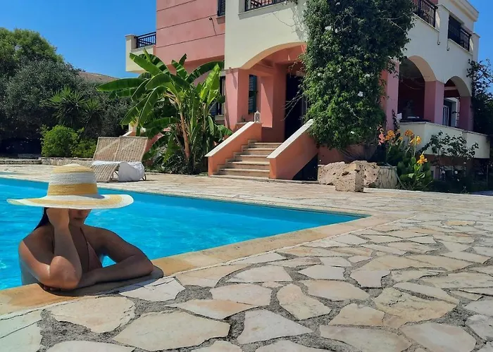 Alekos Houses-mitis